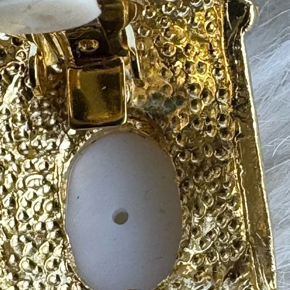 Vintage gorgeous statement